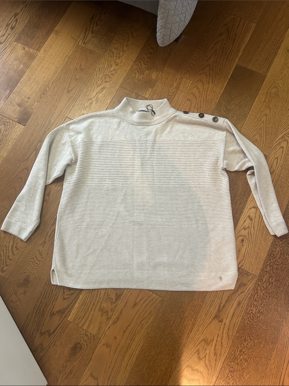Olsen,Cora Relaxed Fir XL /size 16 Cream Mock Neck Button-Shoulder Sweater Top